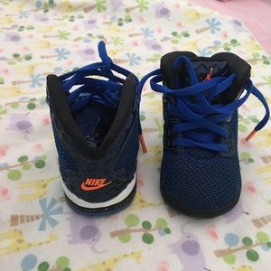 Nike gym shoes